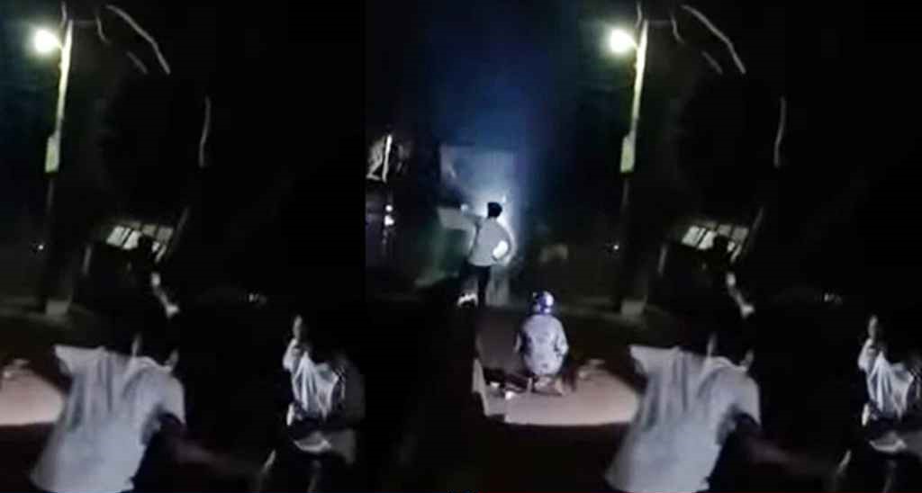 মাইকে ঘোষণা দিয়ে টর্চলাইট জ্বালিয়ে গ্রামবাসীর সংঘর্ষ, আহত ৫০